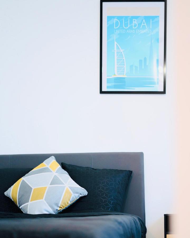Bella Luna III: Elegant City Center Apartment with Free Parking Troyes Exterior photo